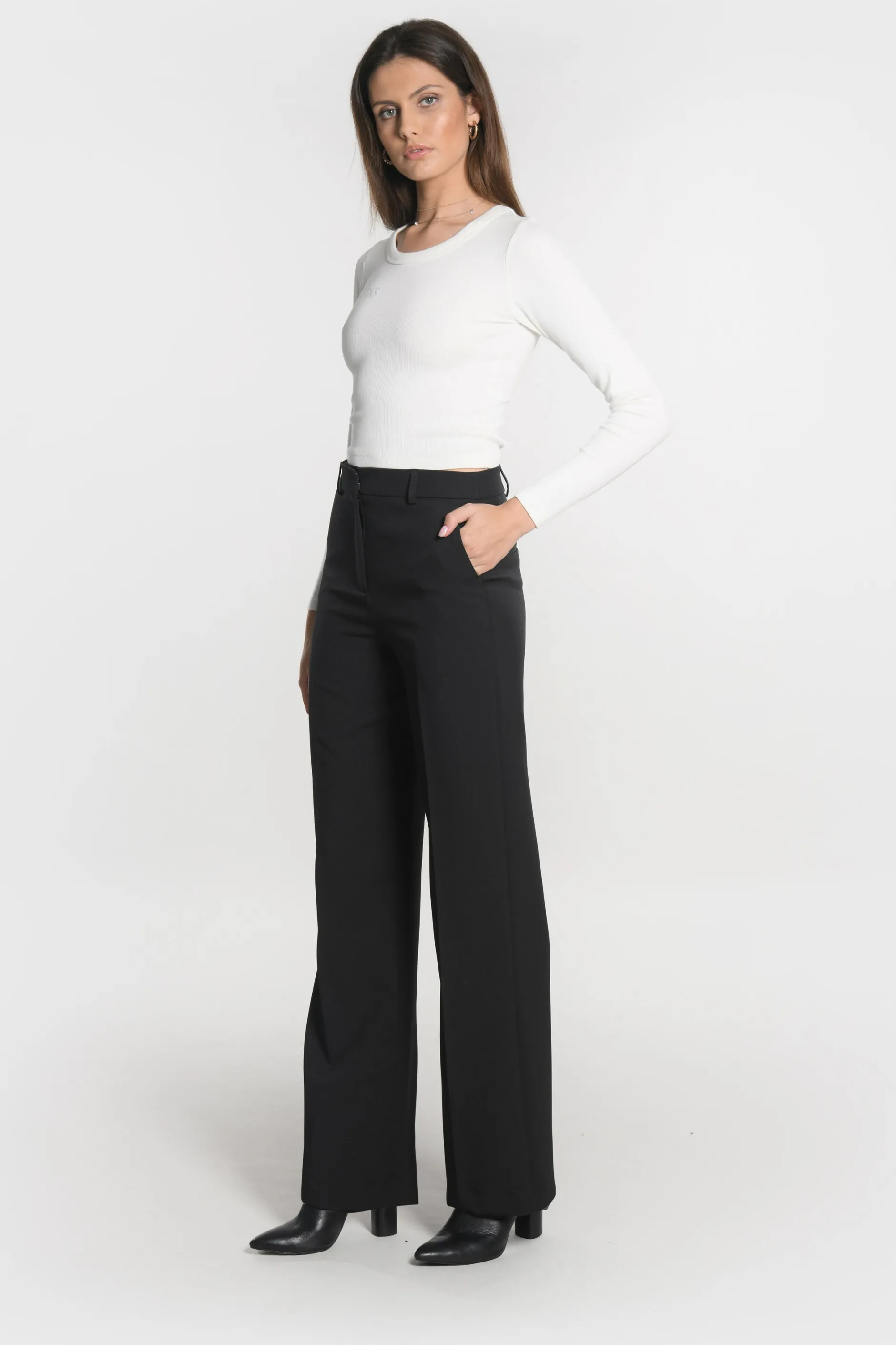 New KOOKAÏ PANTALON COURT MATHILDA Noir
