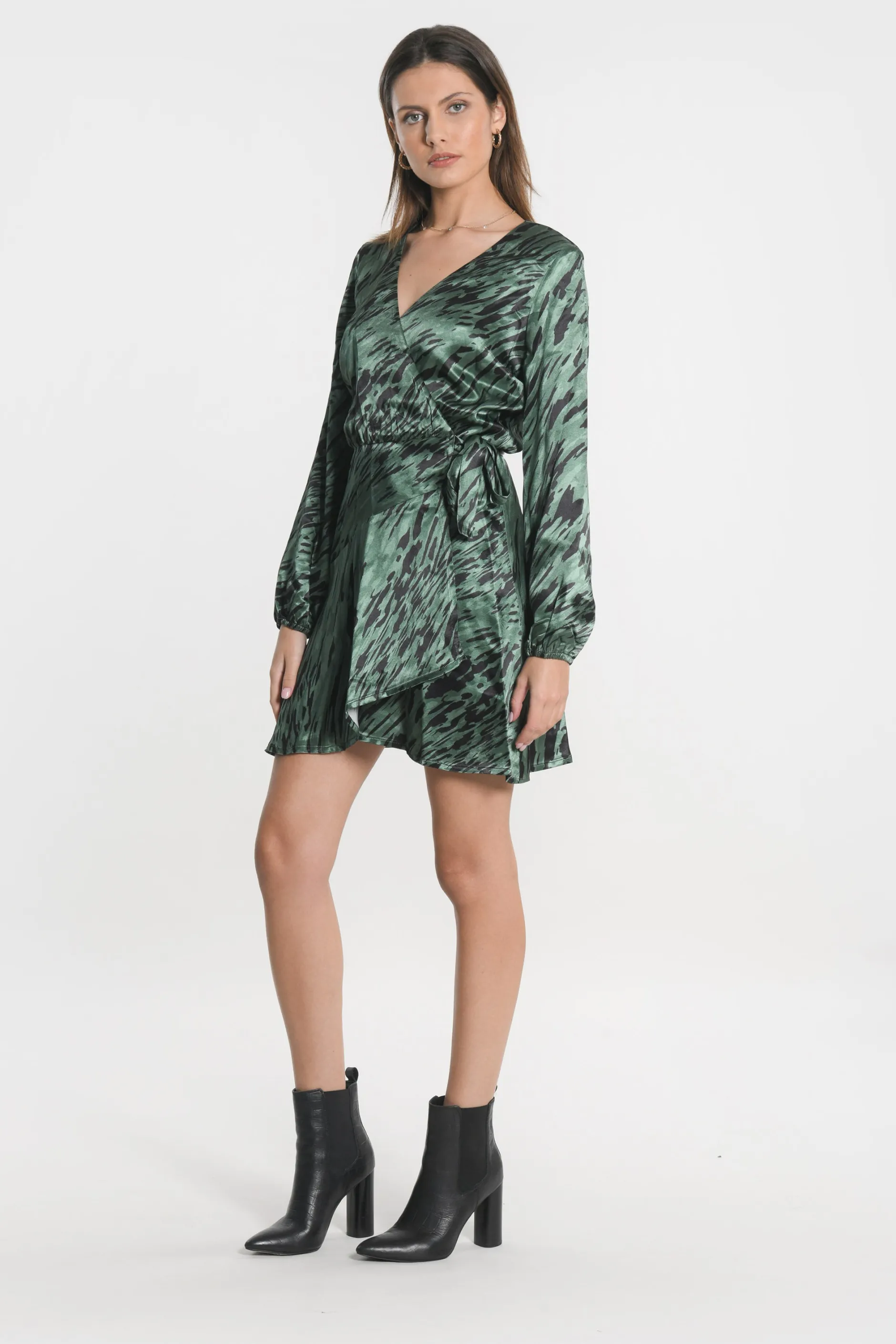 Hot KOOKAÏ ROBE COURTE NESA Noir/vert